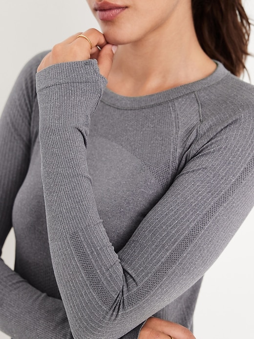 Image number 4 showing, Fluid Seamless Fitted Top