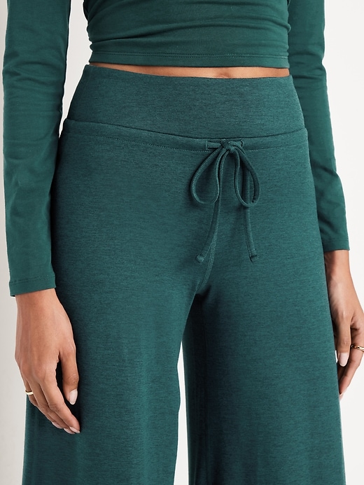Image number 3 showing, Extra High-Waisted CloudComfy Wide-Leg Pants