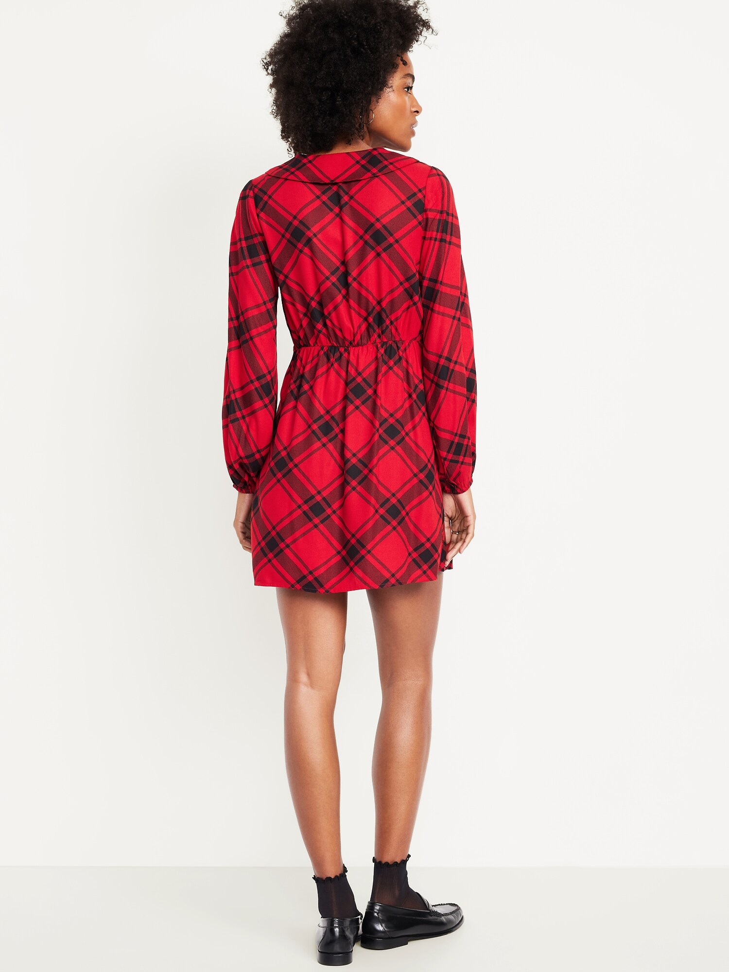 Женское платье Old Navy Fit & Flare Long-Sleeve Crepe Mini, цвет: Красный клетчатый — фото 2