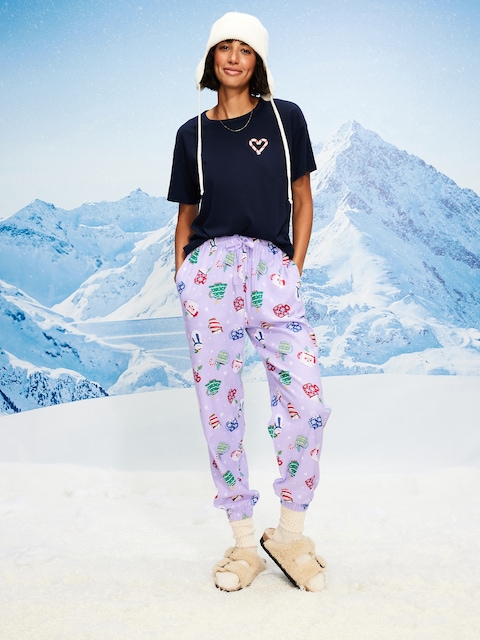High-Waisted Printed Flannel Pajama Jogger for Women - Purple Mugs (Match The Fam!)