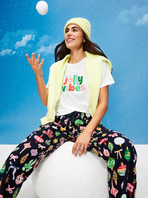 Holiday-Graphic Crew-Neck T-Shirt for Women - Jolly Vibes