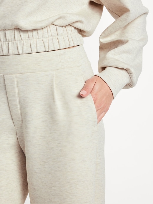 Image number 3 showing, High-Waisted Bounce Fleece Barrel Sweatpants