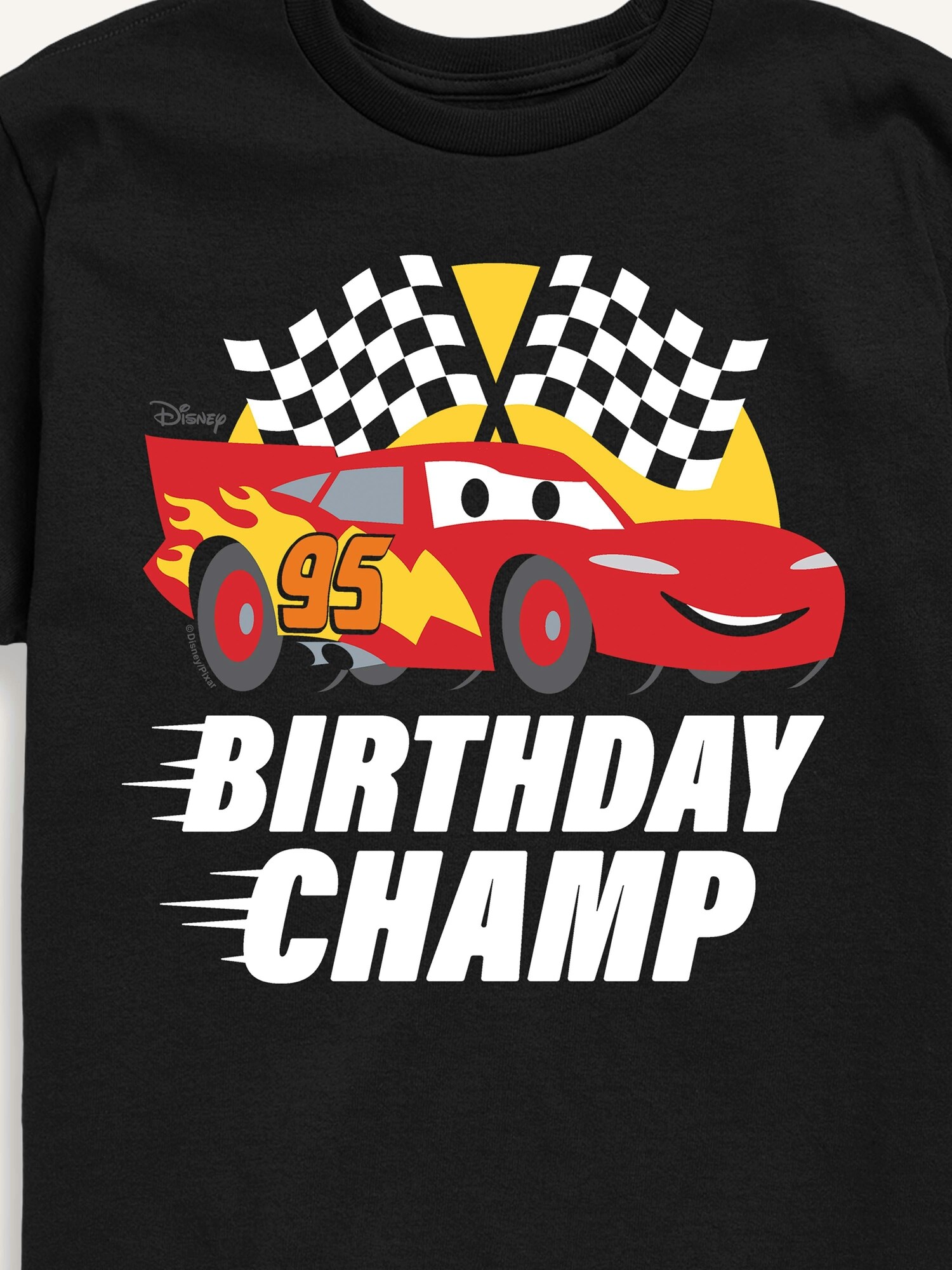 Футболка Old Navy Disney Cars Lightning Mcqueen Birthday Champ Short Sleeve T-Shirt для малышей, цвет: Чёрный — фото 2