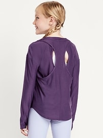 Image number 2 showing, CloudMotion Long-Sleeve Back-Cutout Performance T-Shirt for Girls