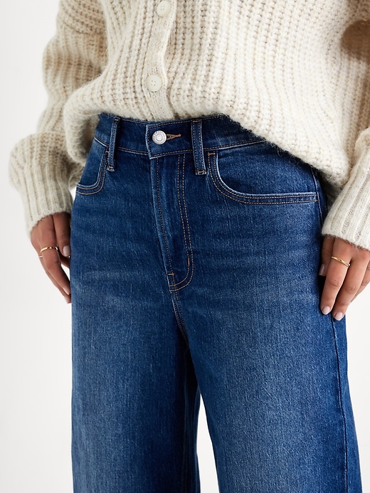Image number 4 showing, High-Waisted Wow Barrel Ankle Jeans