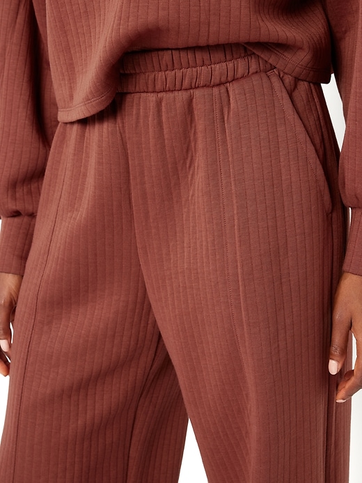 Image number 3 showing, High-Waisted Bounce Fleece Quilted Wide-Leg Sweatpants
