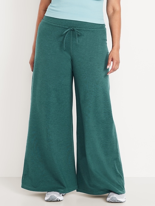 Image number 4 showing, Extra High-Waisted CloudComfy Wide-Leg Pants