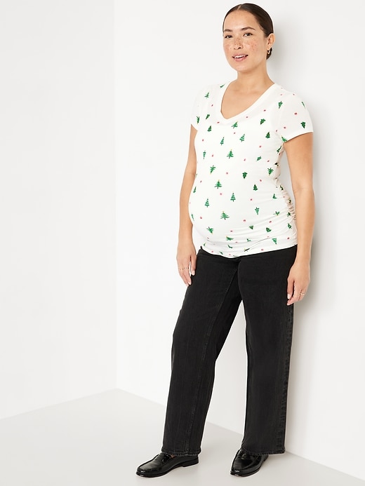 Image number 3 showing, Maternity EveryWear V-Neck T-Shirt
