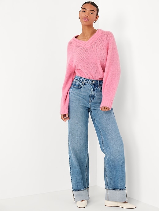 Image number 3 showing, Cozy Cropped V-Neck Sweater