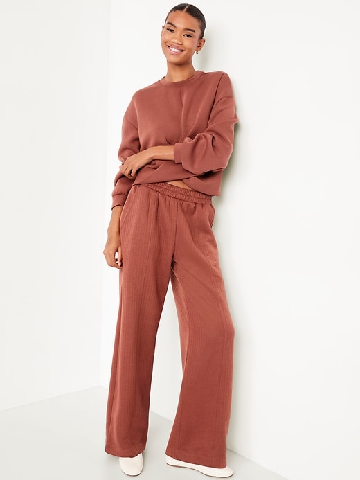 Image number 3 showing, Bounce Fleece Twist-Front Top