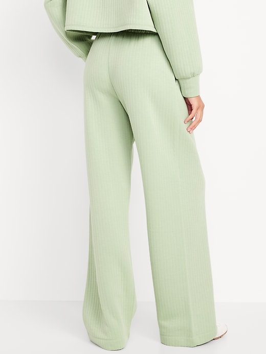 Image number 2 showing, High-Waisted Bounce Fleece Quilted Wide-Leg Sweatpants