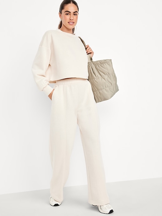 Image number 3 showing, High-Waisted Bounce Fleece Quilted Wide-Leg Sweatpants