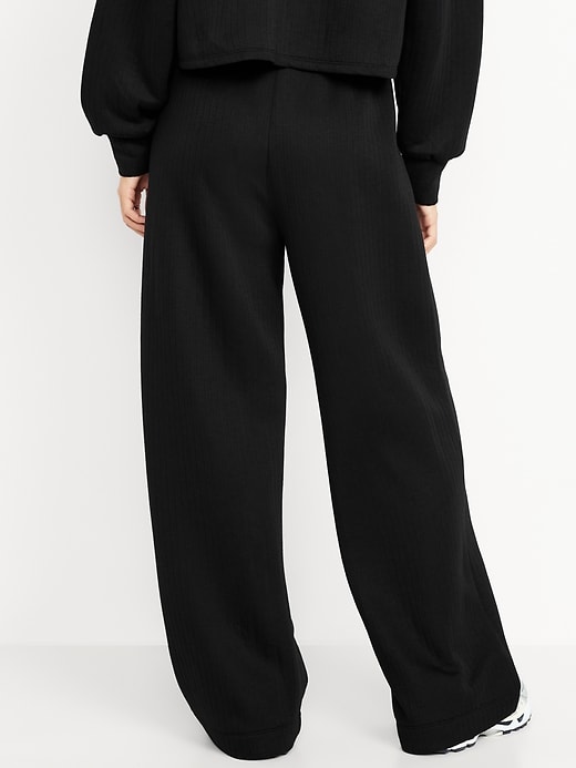 Image number 2 showing, High-Waisted Bounce Fleece Quilted Wide-Leg Sweatpants