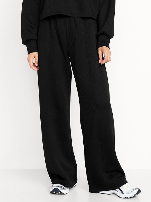 Image number 1 showing, High-Waisted Bounce Fleece Quilted Wide-Leg Sweatpants