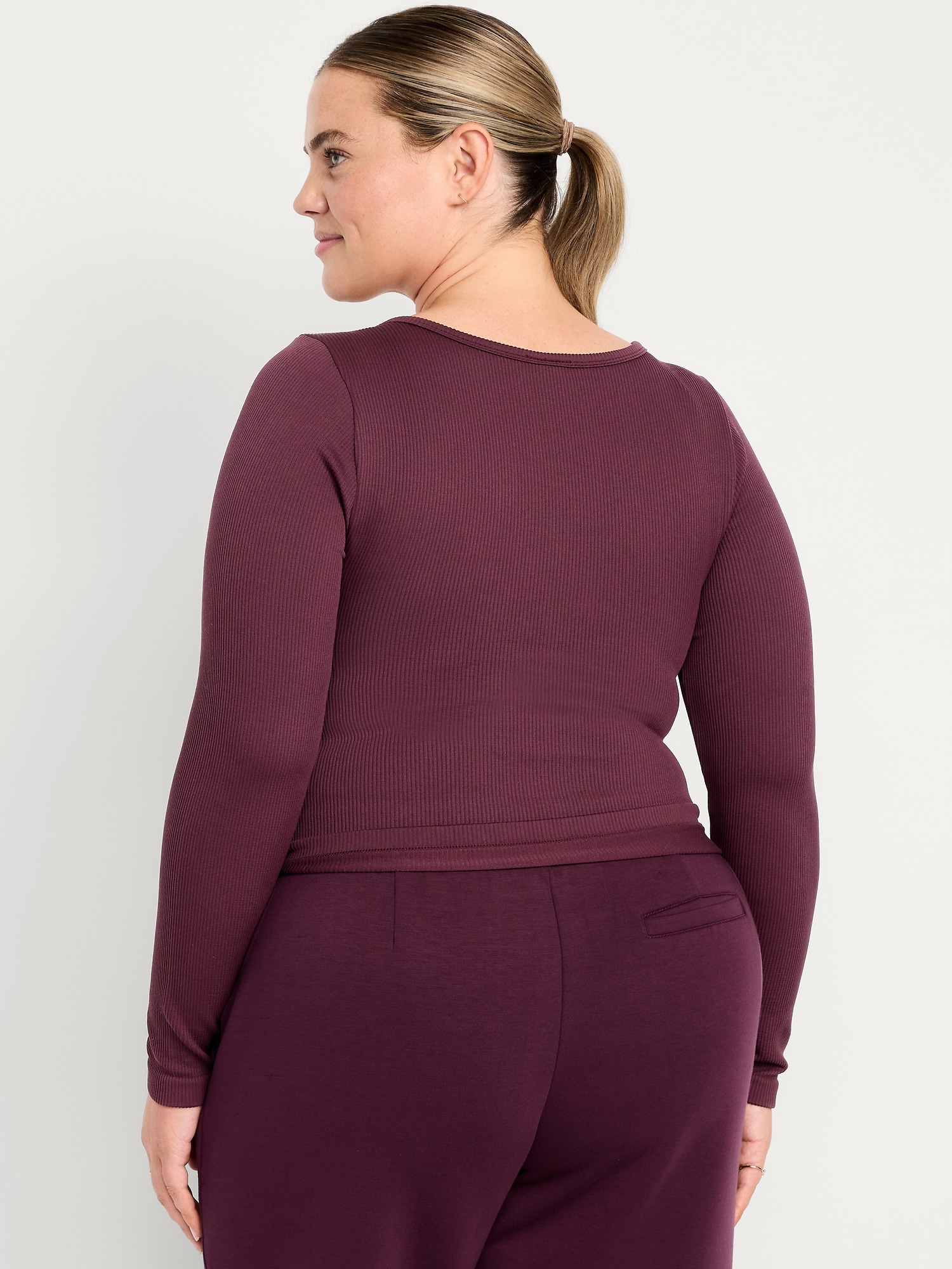 Exhale Seamless Cropped Henley Top