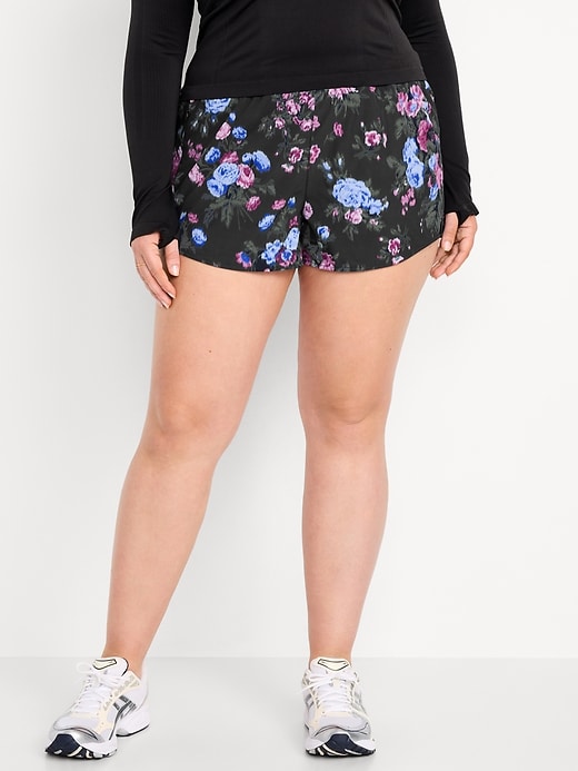 Image number 6 showing, Mid-Rise StretchTech Run Shorts -- 3-inch inseam