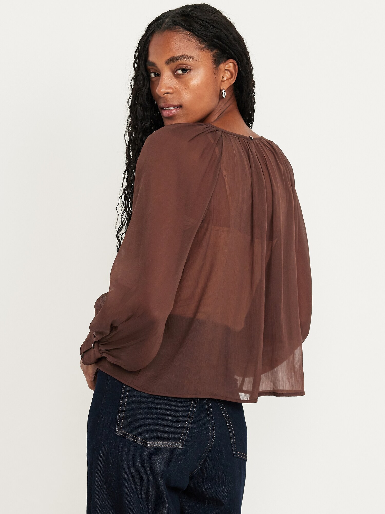 Женский топ Old Navy Shirred Chiffon Long-Sleeve Top, цвет: Earthen — фото 2