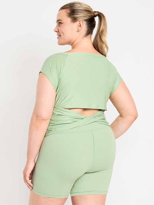 Image number 8 showing, CloudMotion Ballet Twist-Back Top