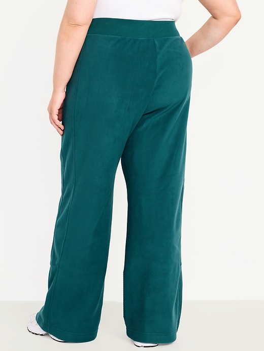 Image number 7 showing, Extra High-Waisted Microfleece Wide-Leg Sweatpants