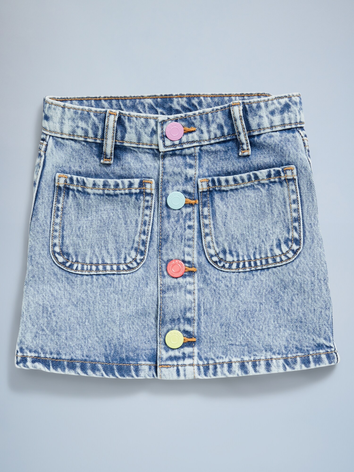 Юбка Old Navy High-Waisted Button-Front Jean Skirt для девочек-малышей, цвет: Светлая варка — фото 2