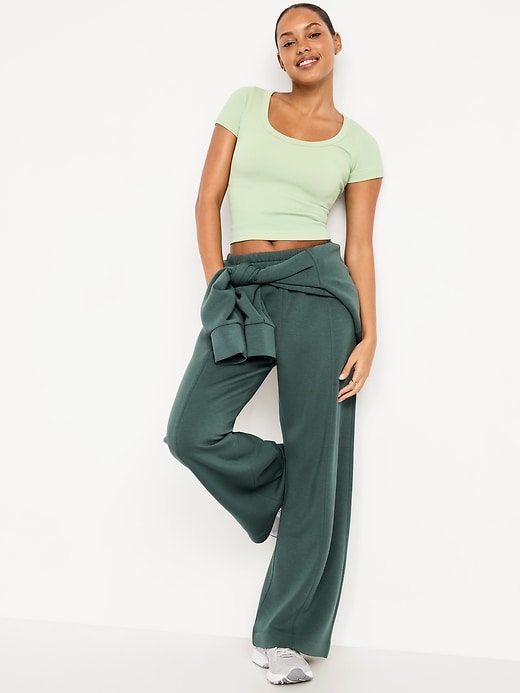 Image number 3 showing, Exhale Seamless Cropped Rib T-Shirt