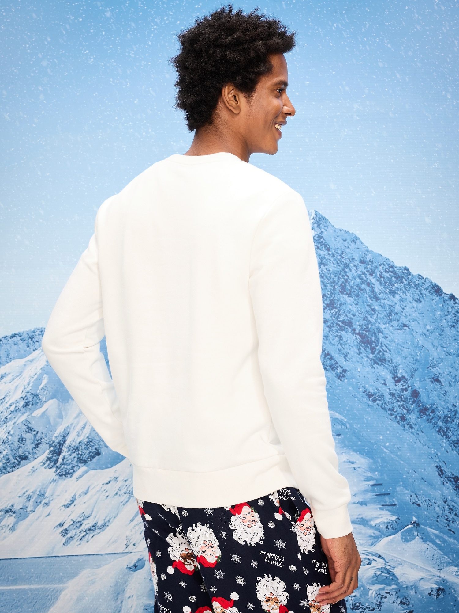 Holiday-Graphic Sweatshirt