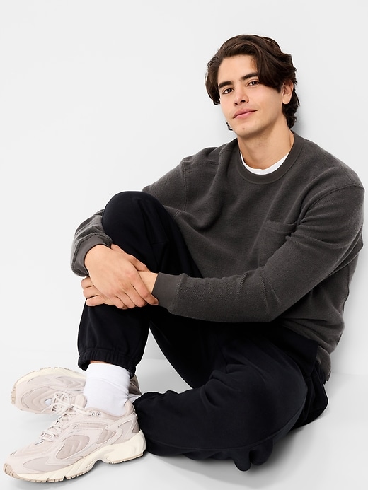 Image number 3 showing, Loose Pocket Crew-Neck Sweatshirt