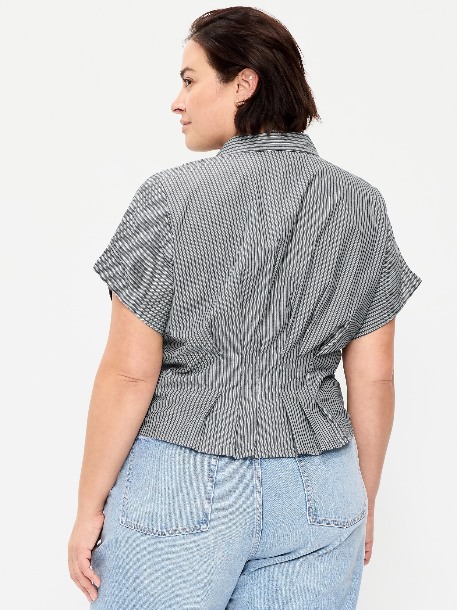 Slim Short-Sleeve Cinched-Waist Button-Down Shirt