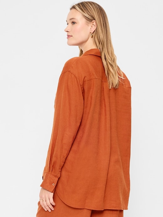Image number 6 showing, Linen-Blend Loose Button-Down Shirt