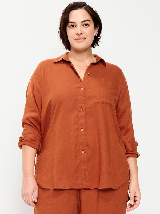Image number 7 showing, Linen-Blend Loose Button-Down Shirt