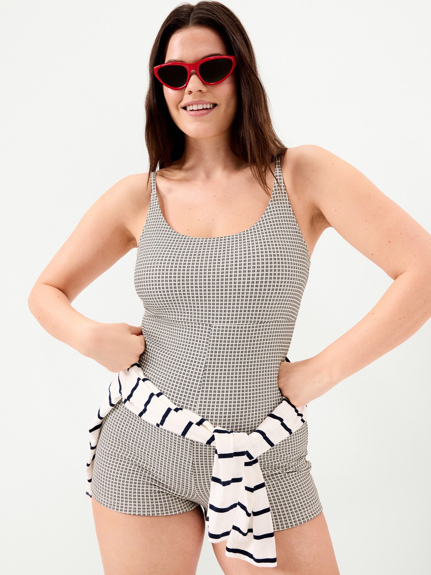 Женский комбинезон Old Navy Textured Swim Romper, цвет: Чёрный / Белый в мелкую клетку — фото 3