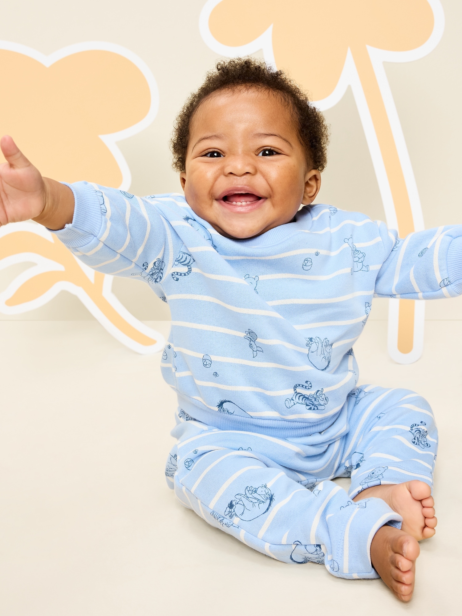 Old Navy x Disney Winnie the Pooh Sweatshirt and Sweatpants Set for Baby