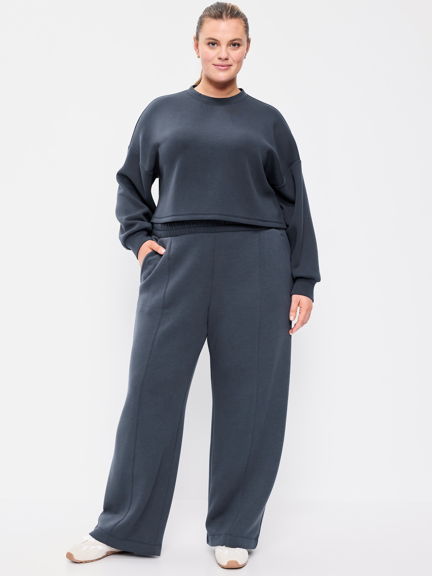 Image number 7 showing, High-Waisted Bounce Fleece Wide-Leg Sweatpants