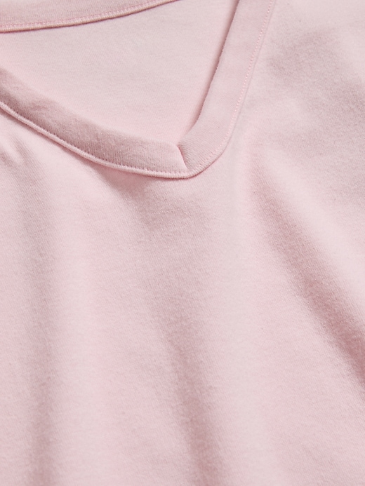 Image number 4 showing, Snug V-Neck Crop T-Shirt