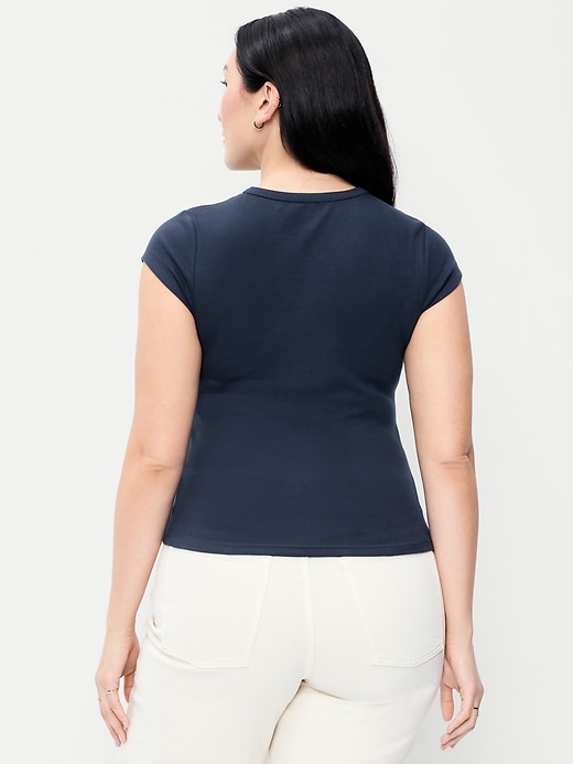 Image number 7 showing, Snug V-Neck Crop T-Shirt
