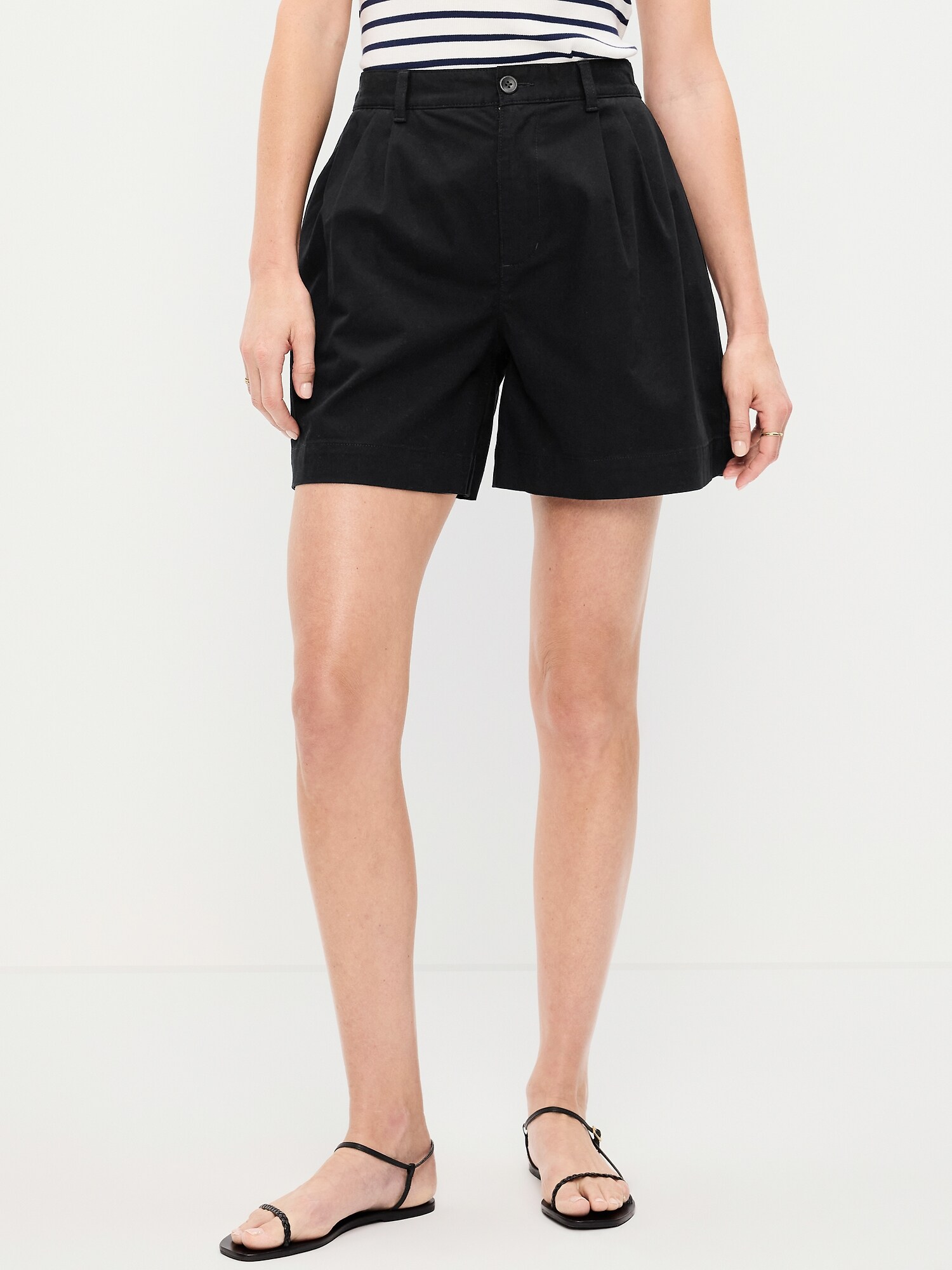 Женские шорты Old Navy High-Waisted OGC Chino Shorts -- 6-inch inseam, цвет: Чёрный — фото 2