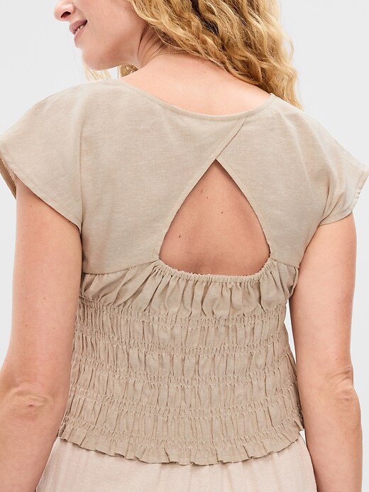 Image number 4 showing, Linen-Blend Short-Sleeve Smocked Top