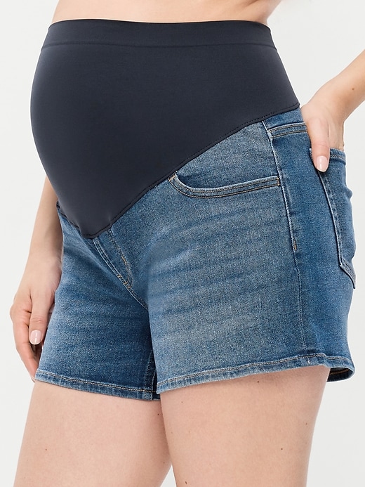 Image number 5 showing, Maternity Full-Panel Wow Short -- 4-inch inseam