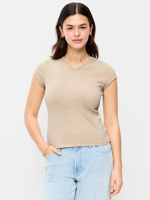 Image number 6 showing, Snug V-Neck Crop T-Shirt