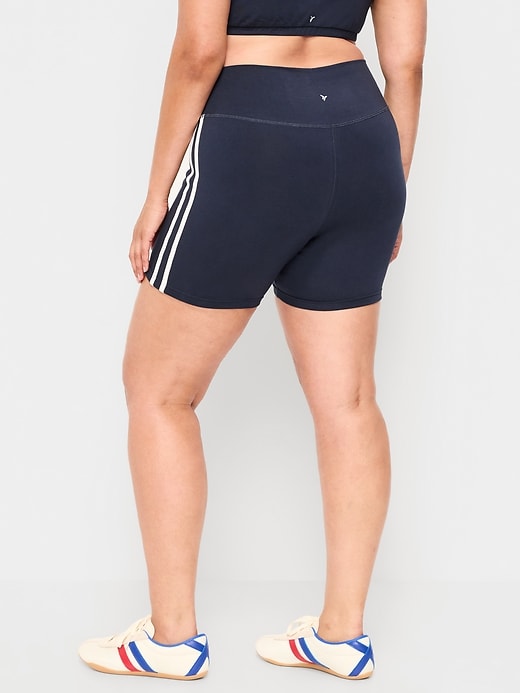 Image number 7 showing, High-Waisted PowerChill Side-Stripe Biker Shorts -- 5-inch inseam