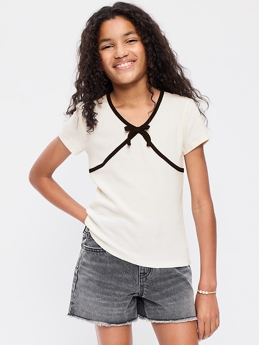 Image number 1 showing, Fitted Short-Sleeve Ribbed Bow Top for Girls