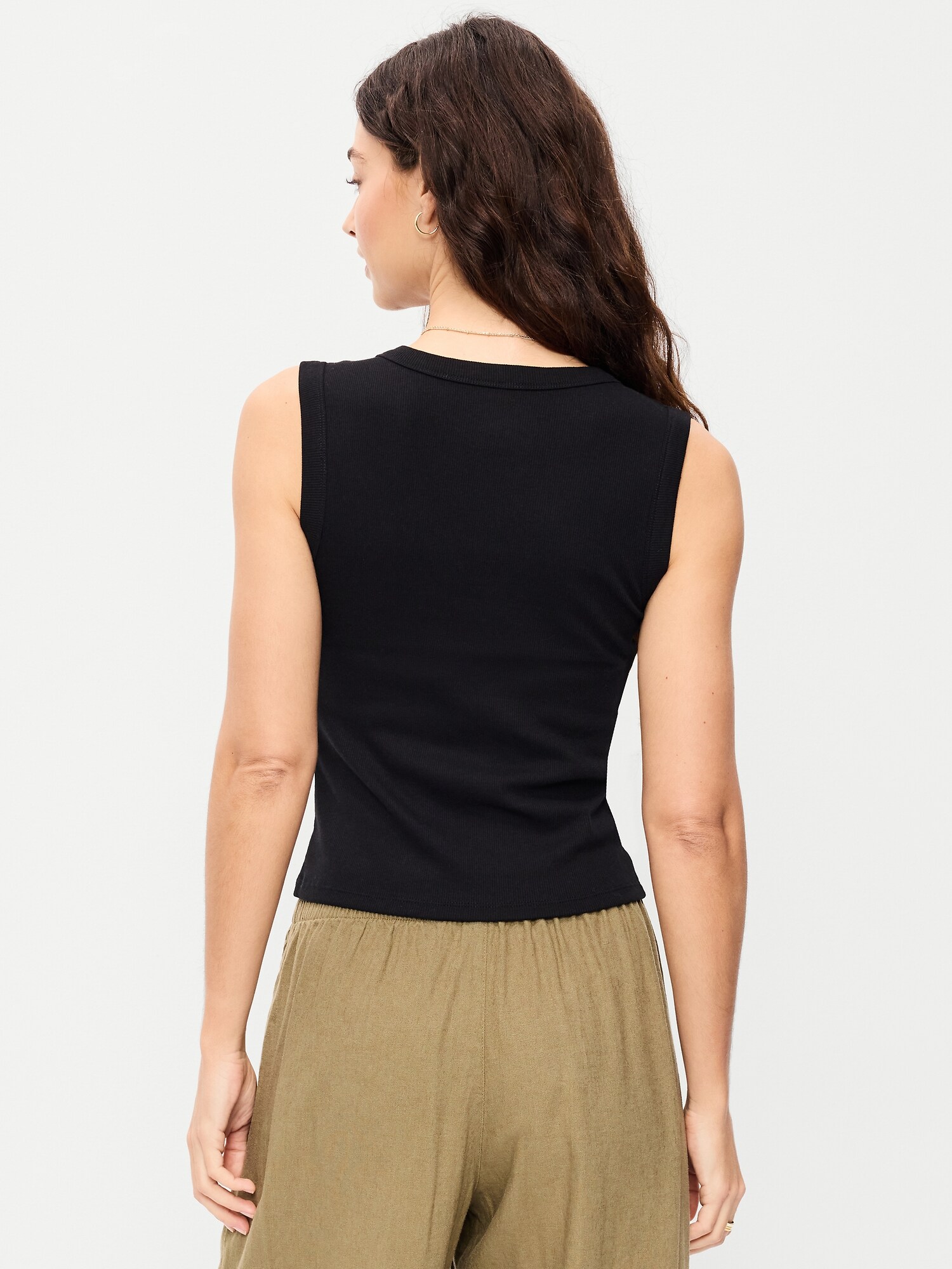 Женский топ Old Navy Snug Crop V-Neck Ribbed Tank Top, цвет: Чёрный — фото 2