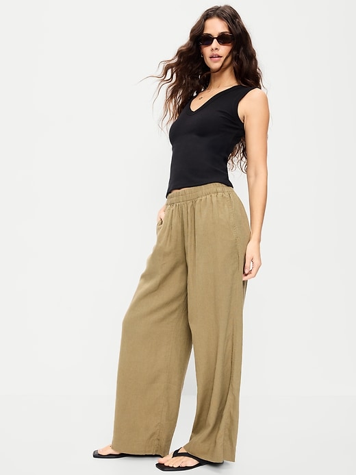 Image number 3 showing, Snug Crop V-Neck Tank Top