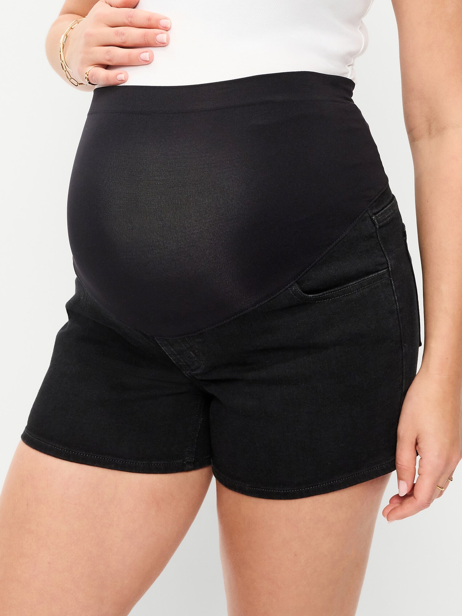 Женские шорты Old Navy Maternity Full-Panel Wow Short -- 4-inch inseam, цвет: Чёрный — фото 5