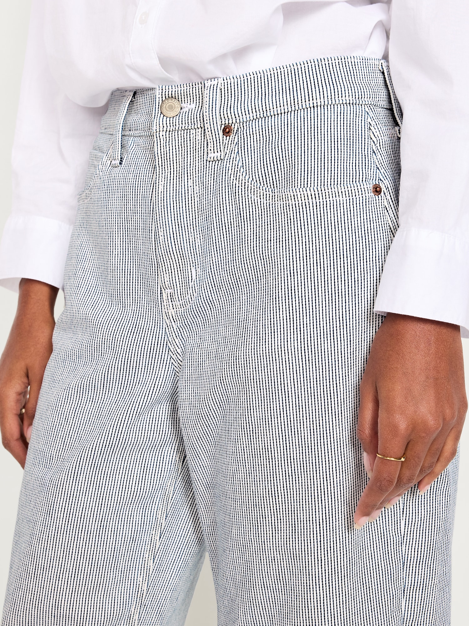 High-Waisted Baggy Barrel Jeans