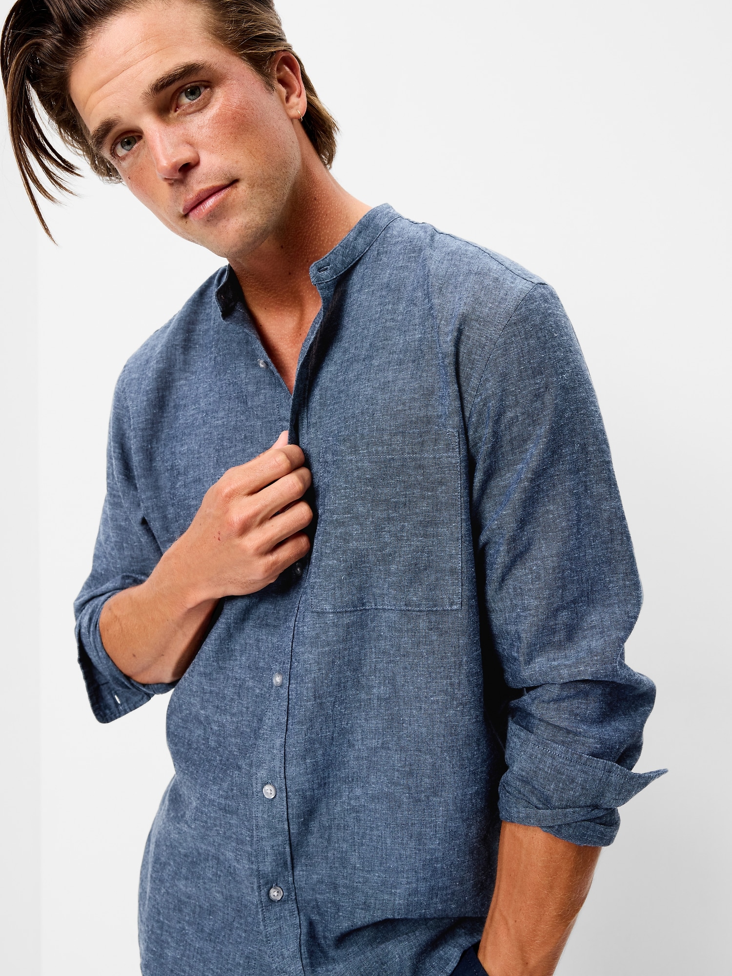 Мужская рубашка Old Navy Classic Fit Banded Collar Linen-Blend, цвет: Тёмно-синий — фото 3