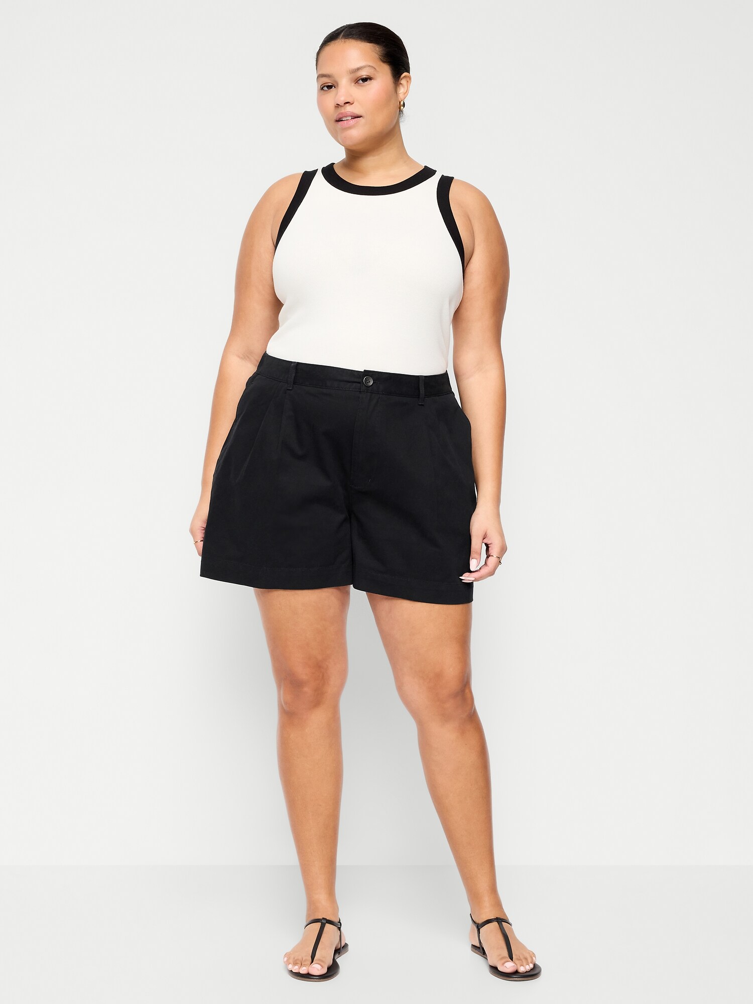 Женские шорты Old Navy High-Waisted OGC Chino Shorts -- 4-inch inseam, цвет: Чёрный — фото 5