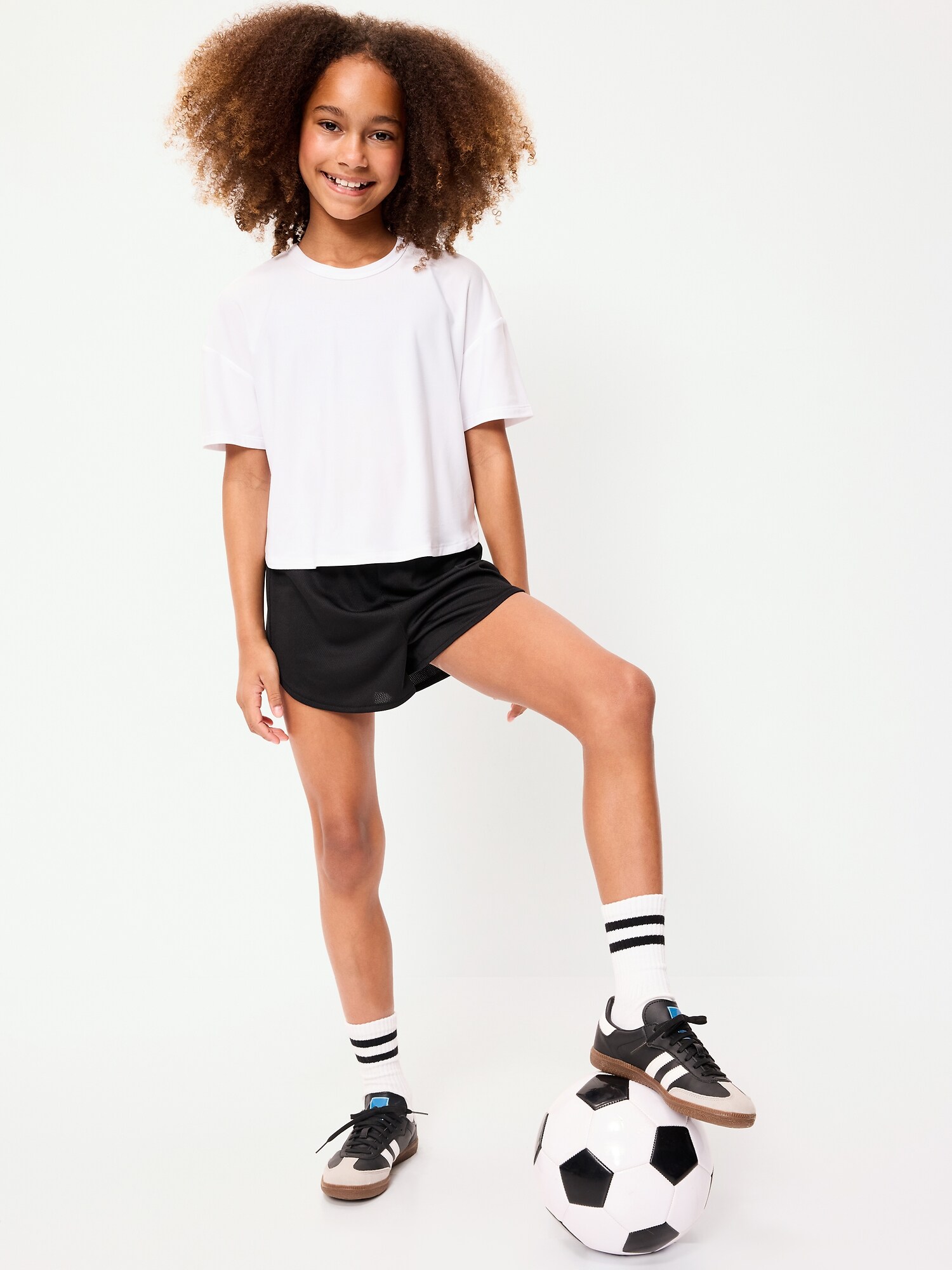 Шорты Old Navy High-Waisted Mesh Dolphin-Hem Shorts для девочек, цвет: Чёрный — фото 3