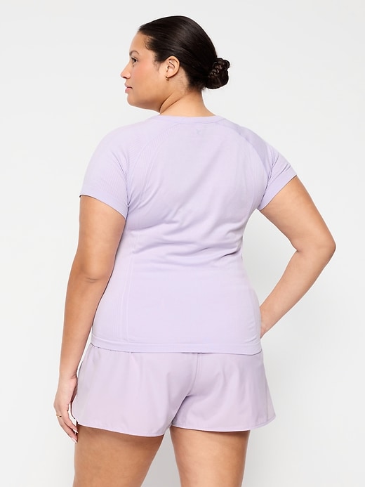 Image number 8 showing, Fluid Seamless Fitted T-Shirt