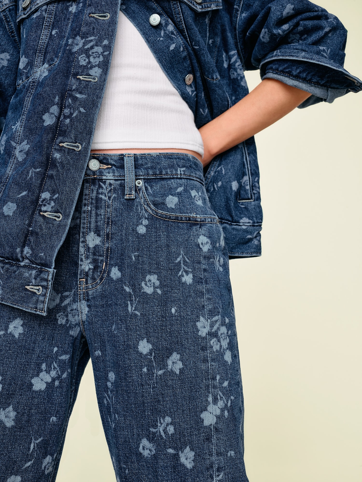 High-Waisted Barrel Ankle Jeans